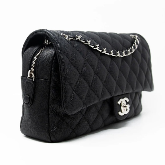 ✨ SOLD ✨Chanel Black Jumbo Easy Flap - Picture 4 of 14